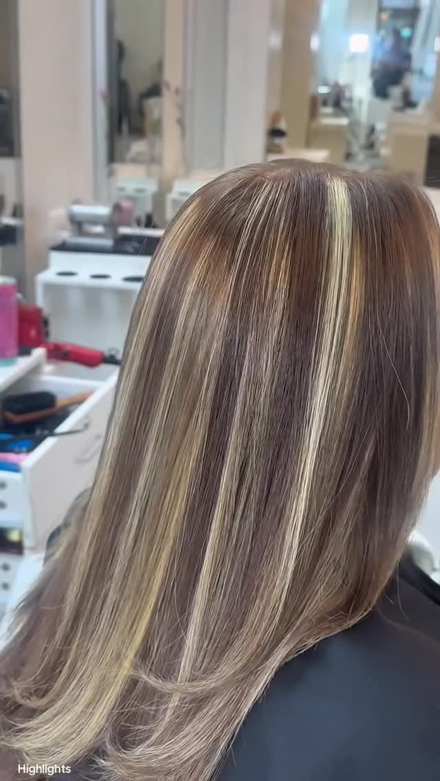 Post 4 by Deux Trois Salon & Spa on Instagram (video)