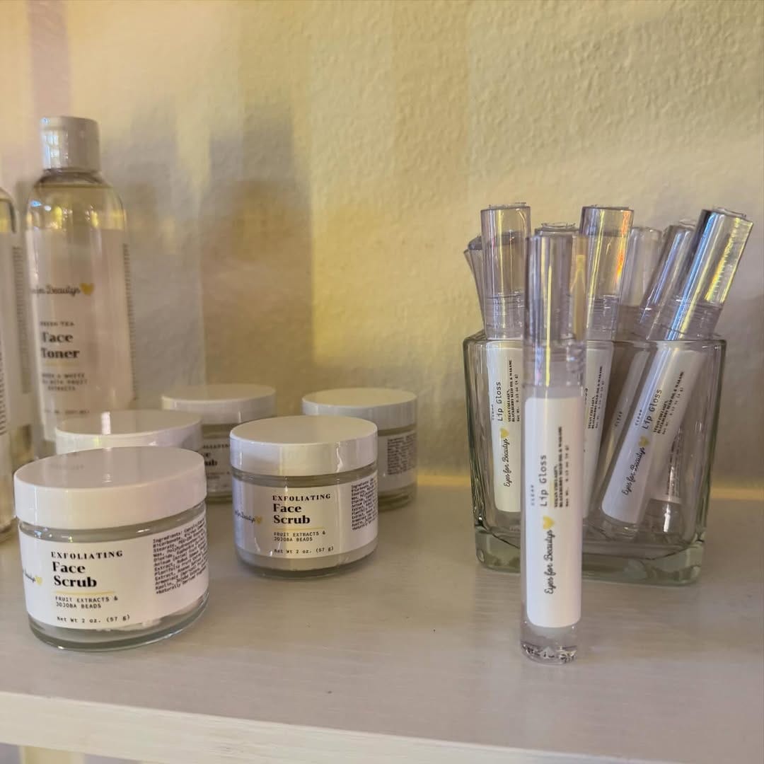 Post 1 by Los Angeles Brows, Facials , Lashes on Instagram (image)