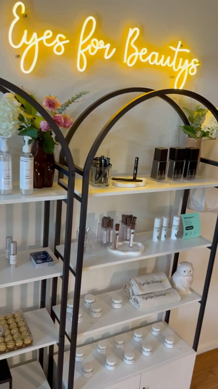 Post 10 by Los Angeles Brows, Facials , Lashes on Instagram (video)