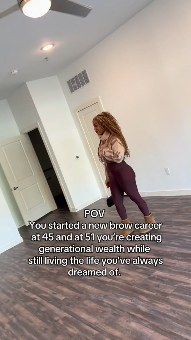 Post 2 by CHRISTIE DIONNE BROW ARTISTRY on Instagram (video)