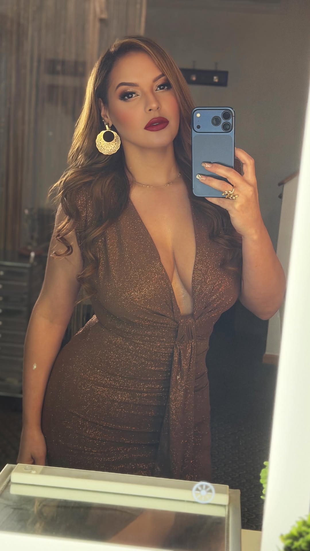 Post 2 by Joselyn Pinero - Maquilladora Profesional on Instagram (video)