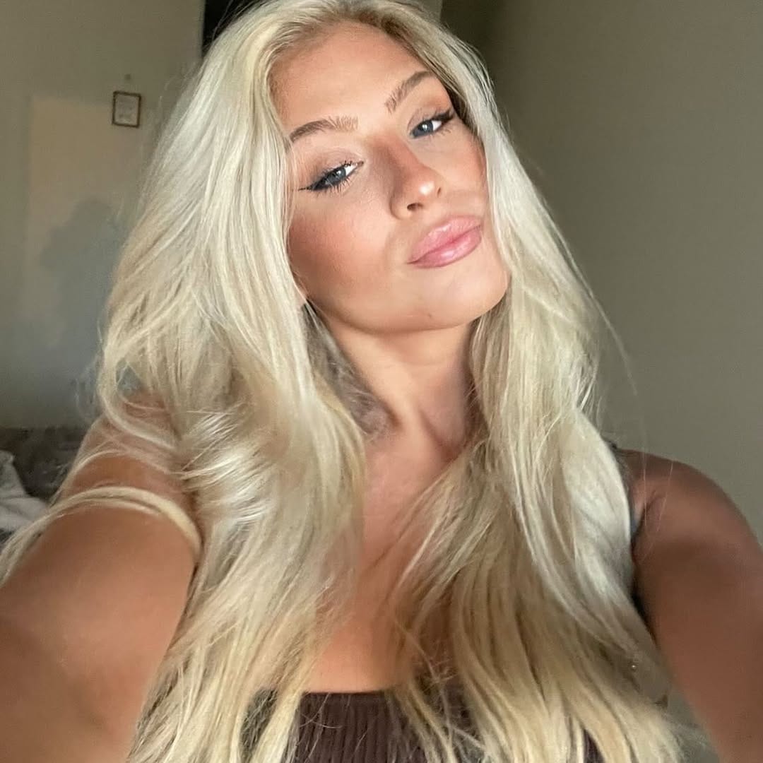 Post 6 by Lindsay Kertesz Chicago Hairstylist on Instagram (image)