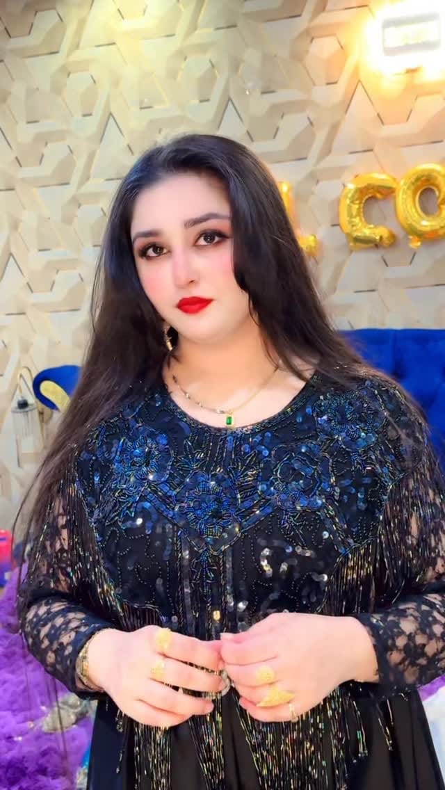 Post 3 by Rimsha Qadeer on Instagram (video)