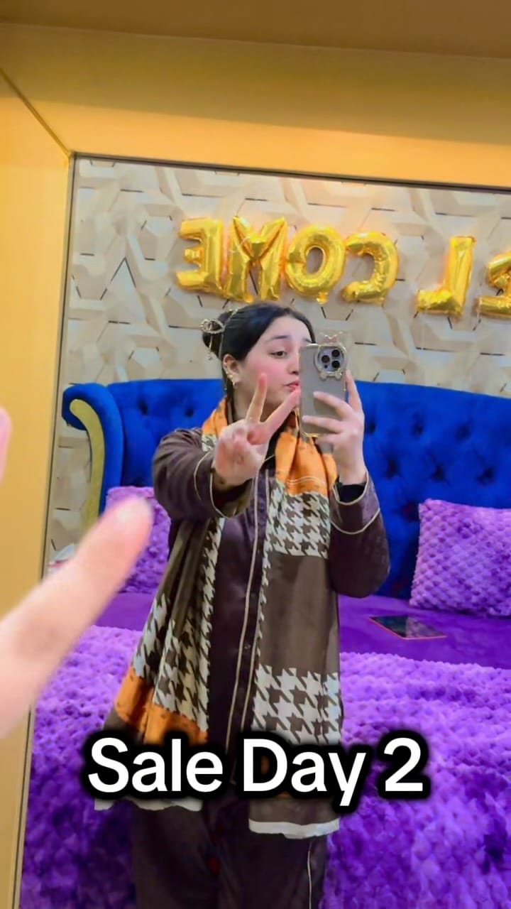 Post 7 by Rimsha Qadeer on Instagram (video)