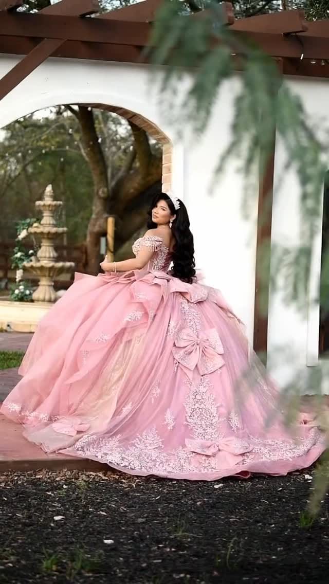 Post 4 by HOUSTON MAKEUP ARTIST 🖤 on Instagram (video)