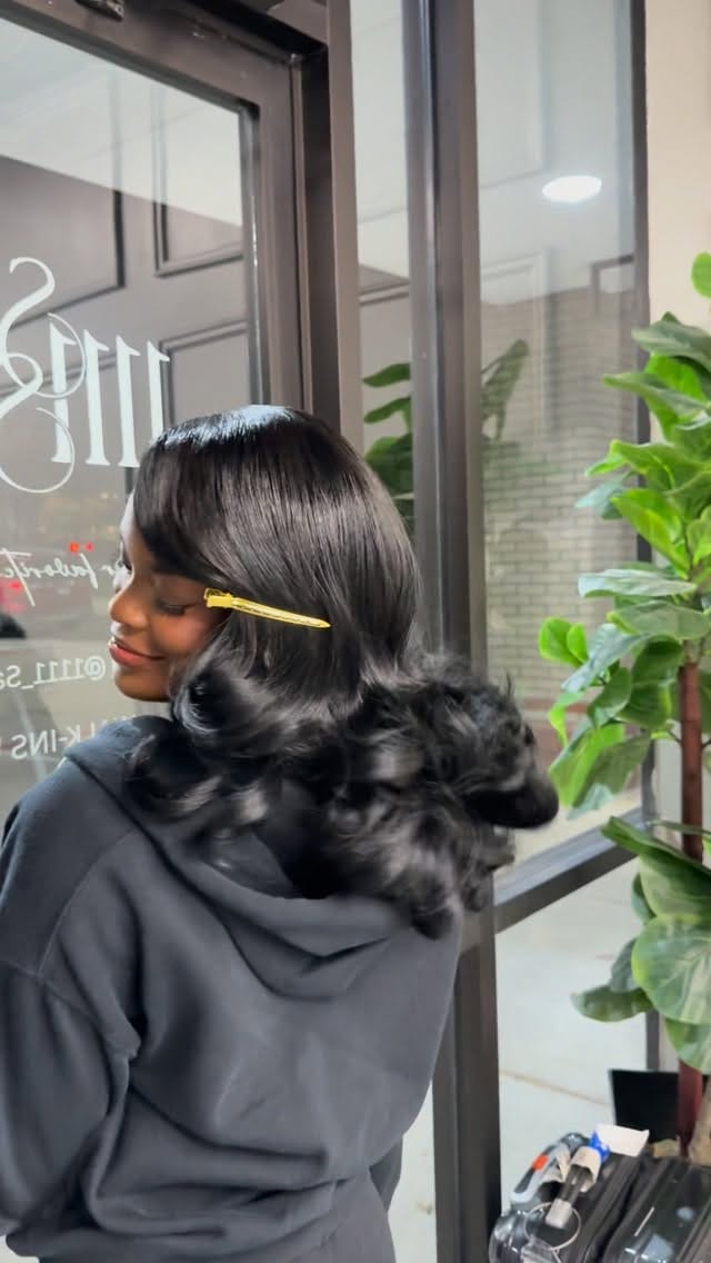 Post 3 by Dallas | LA Hairstylist, TaShara Emani 💋 on Instagram (video)