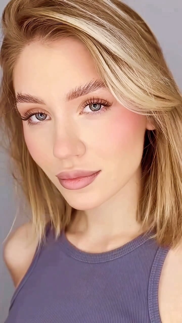 Post 8 by Eyelash extensions Miami on Instagram (video)