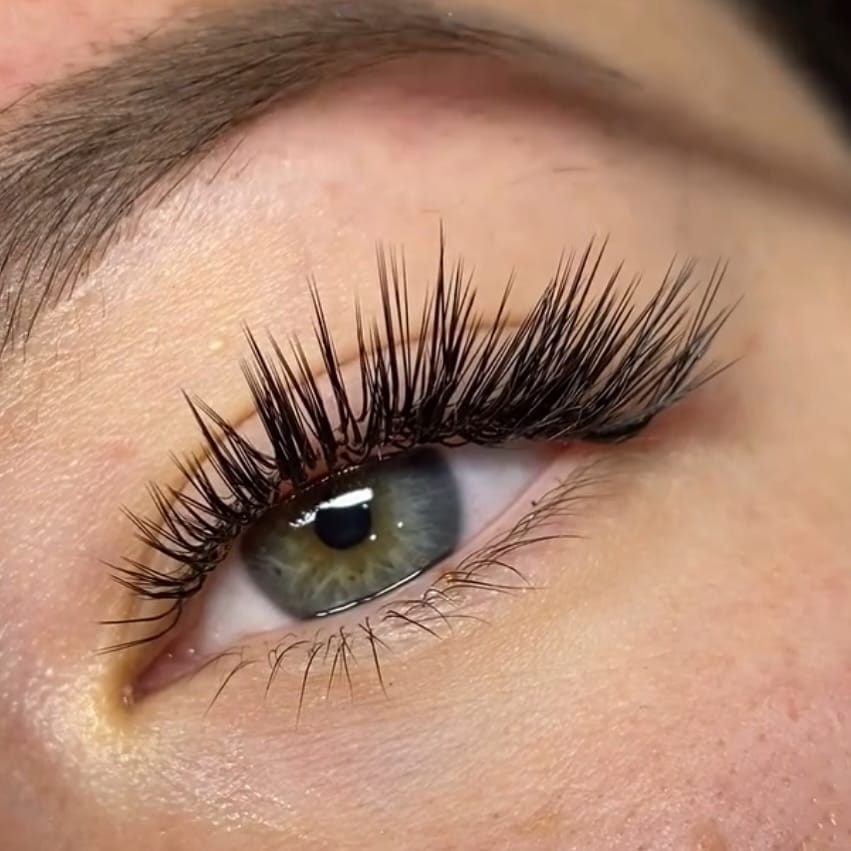 Post 9 by Eyelash extensions Miami on Instagram (image)