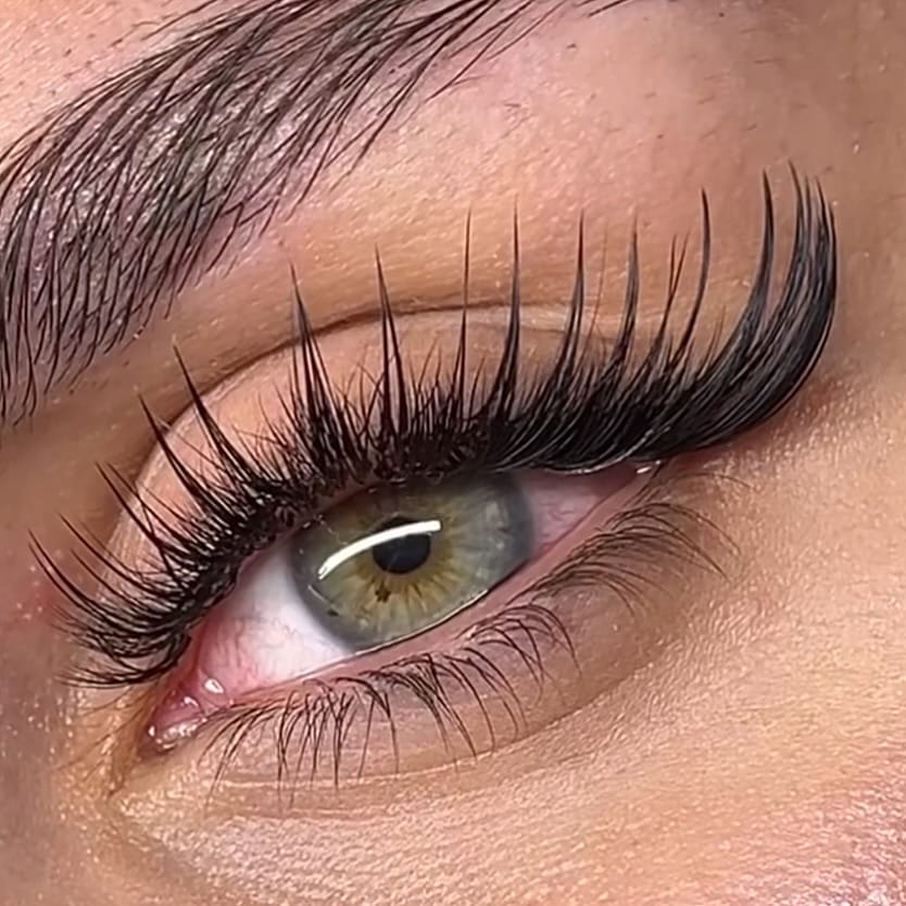 Post 3 by Eyelash extensions Miami on Instagram (image)