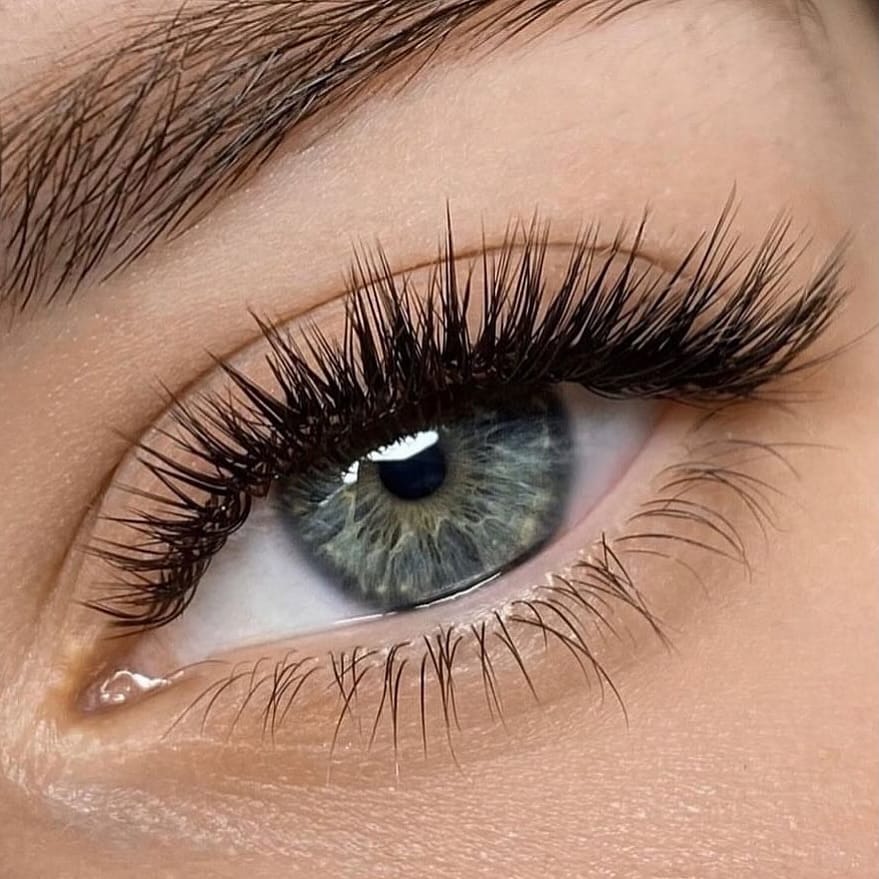 Post 4 by Eyelash extensions Miami on Instagram (image)