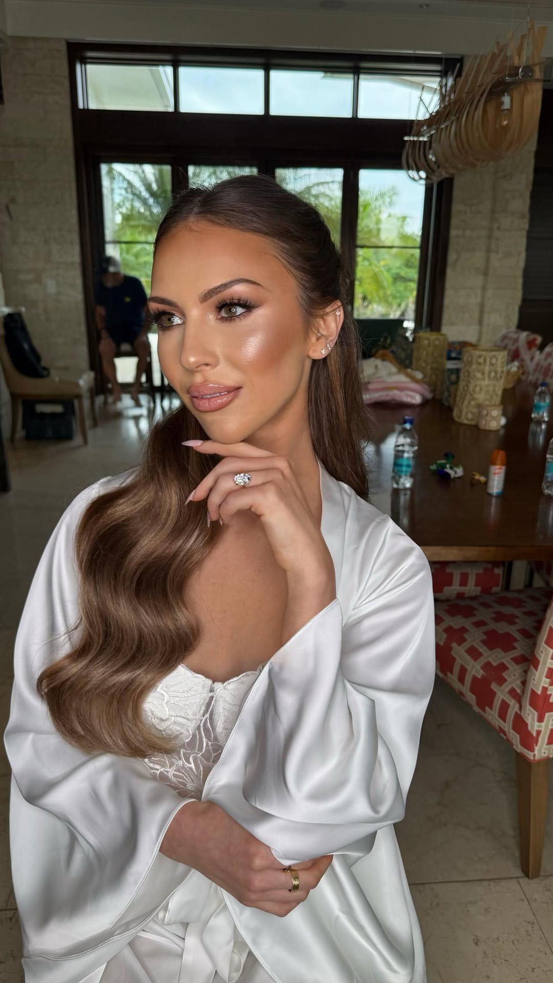 Post 6 by GLAM ON LOCATION on Instagram (video)