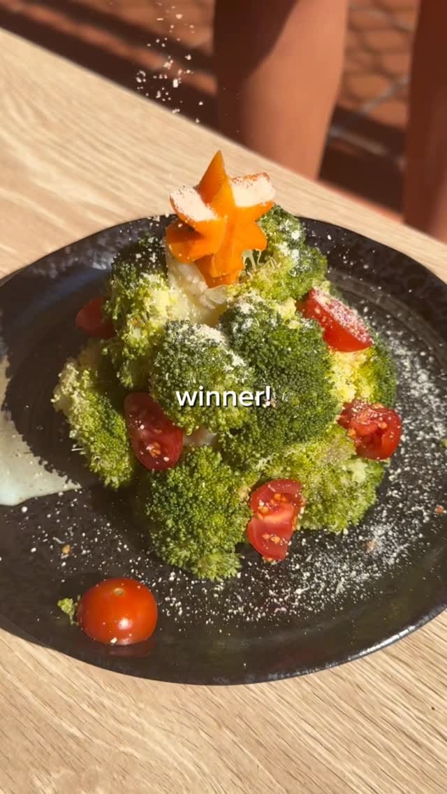 Post 3 by 𝑨𝒍𝒍𝒚 |YOGA ☺︎𝐍𝐢𝐤𝐞 𝐨𝐟𝐟𝐢𝐜𝐢𝐚𝐥 𝐭𝐫𝐚𝐢𝐧𝐞𝐫 on Instagram (video)