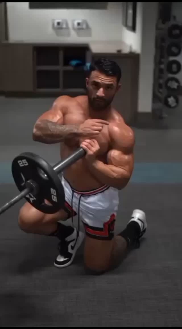 Post 10 by Gymguardian on Instagram (video)
