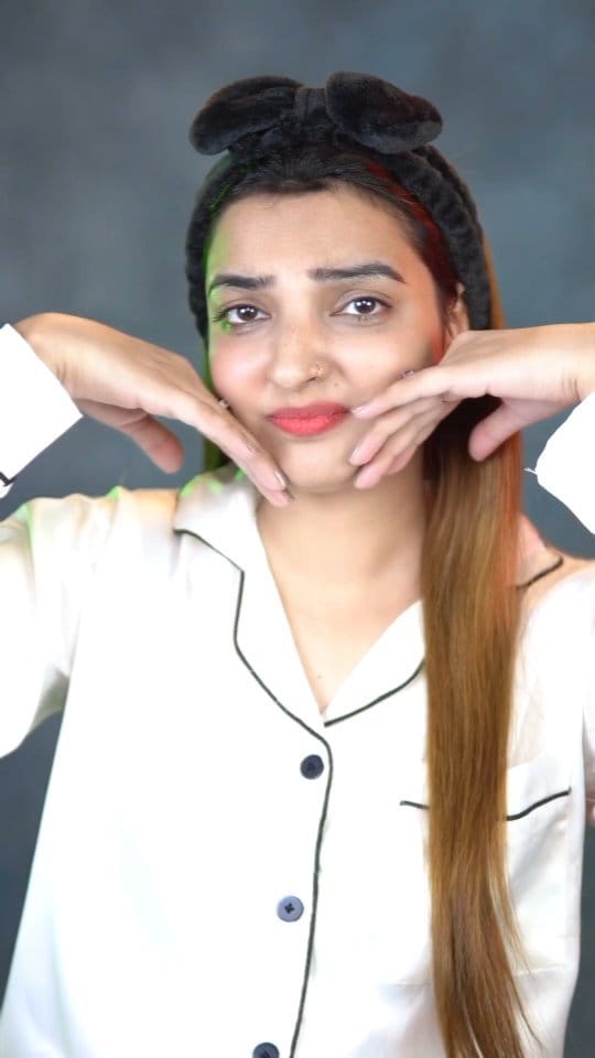 Post 9 by IR SkinCare on Instagram (video)