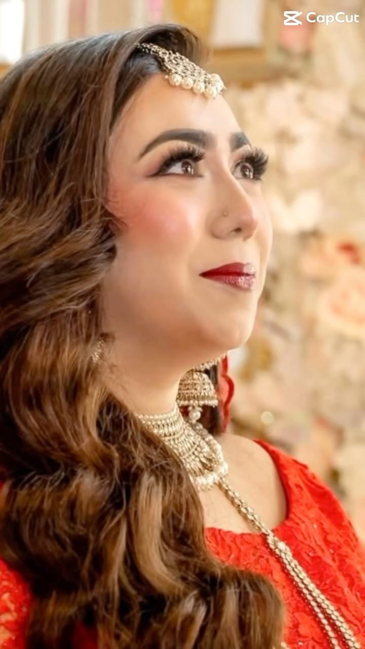 Post 5 by Shaz on Instagram (video)