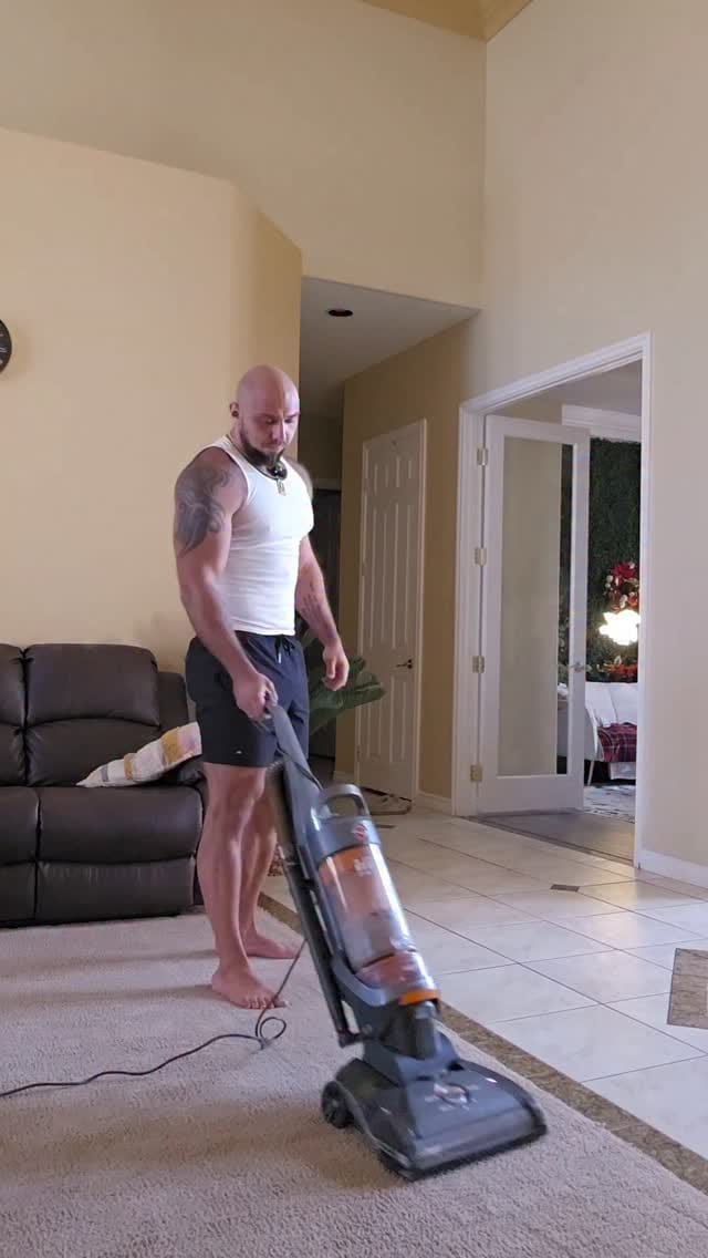 Post 6 by Andrea Magyar on Instagram (video)