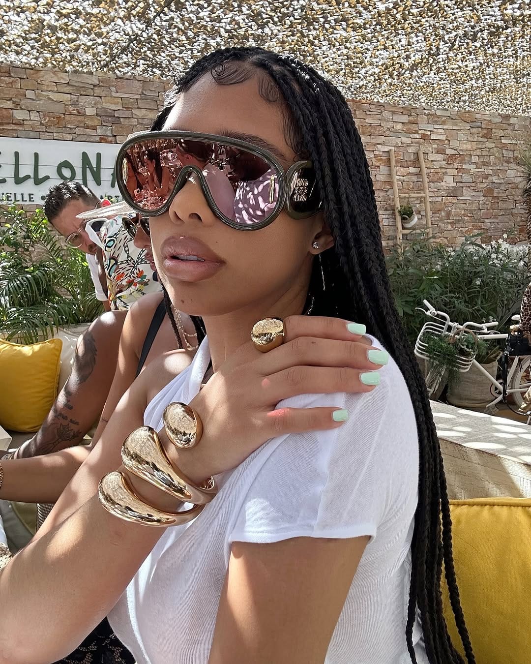 Post 10 by Los Angeles | sew ins, k-tips, I-tips, tape ins, & more | on Instagram (carousel)