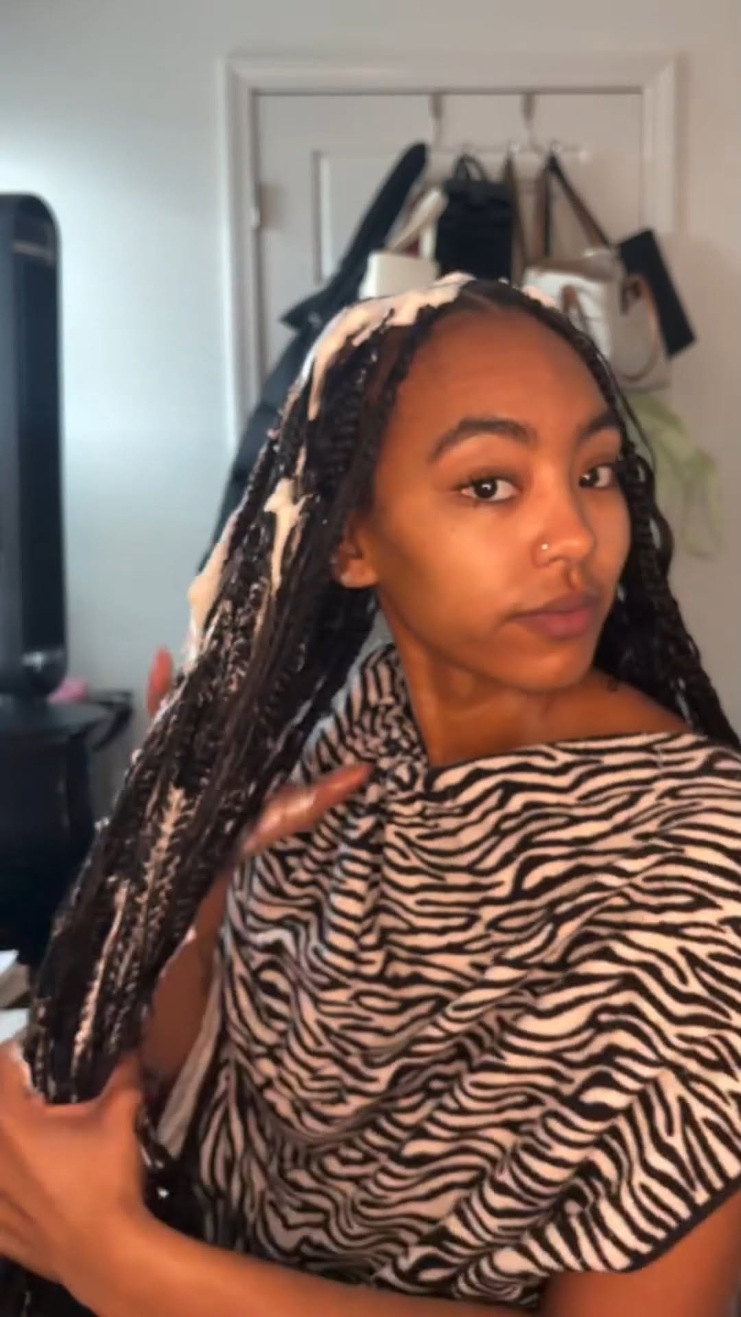 Post 3 by Eayonhairstore-Official on Instagram (video)