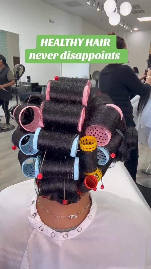 Post 9 by Atl Hair | Natural Hair | Colorist on Instagram (video)