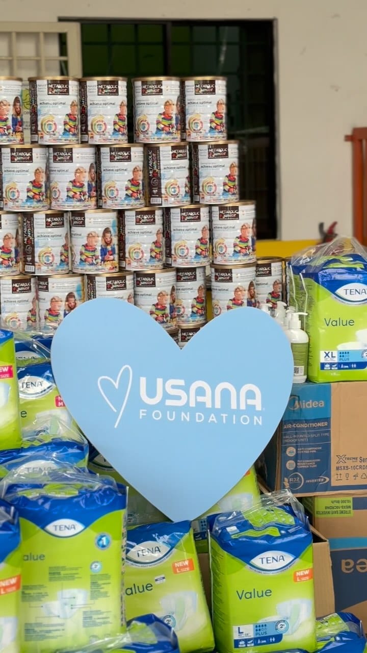 Post 3 by VIOLA SIH | UsanaEmerald on Instagram (video)