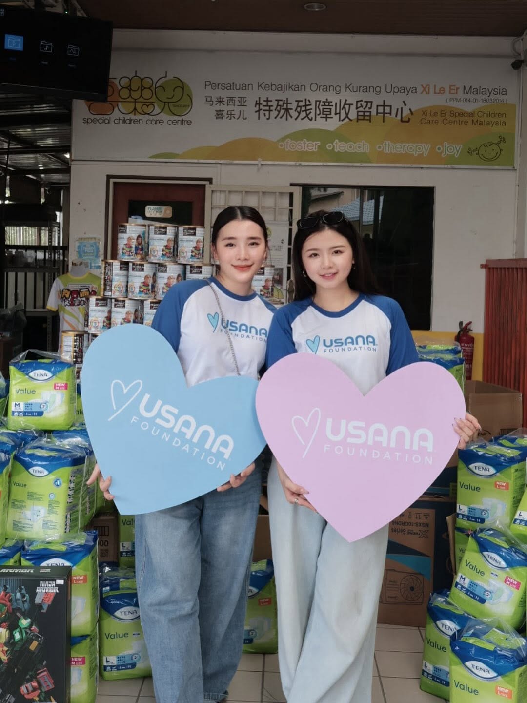 Post 4 by VIOLA SIH | UsanaEmerald on Instagram (carousel)