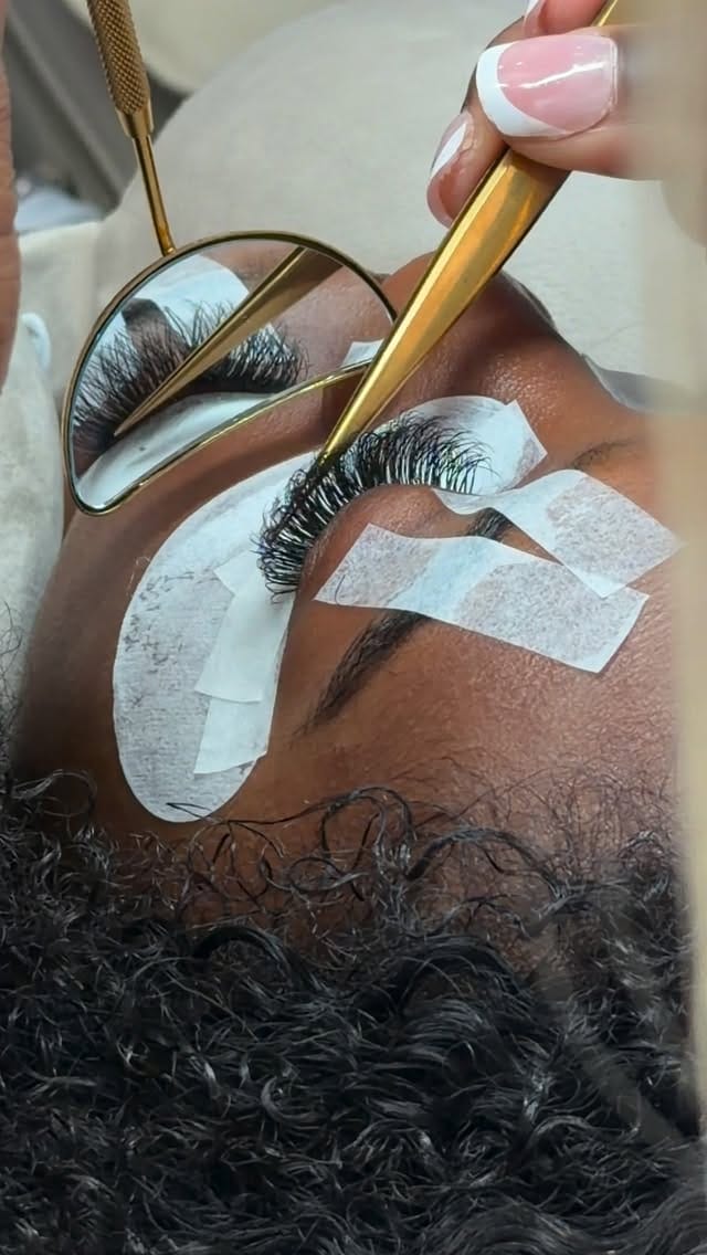 Post 3 by Vanity Life Studio | Dallas Lash Artist + Waxing & Facials on Instagram (video)