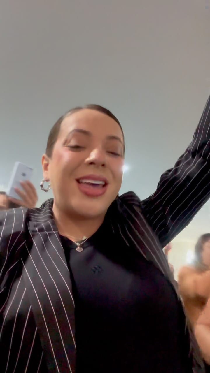 Post 9 by Vanessa Gama on Instagram (video)