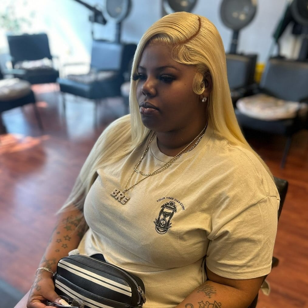 Post 4 by Arika - Lace Guru🧕🏾Bay Area / celebrity Hairstylist✂️ on Instagram (image)