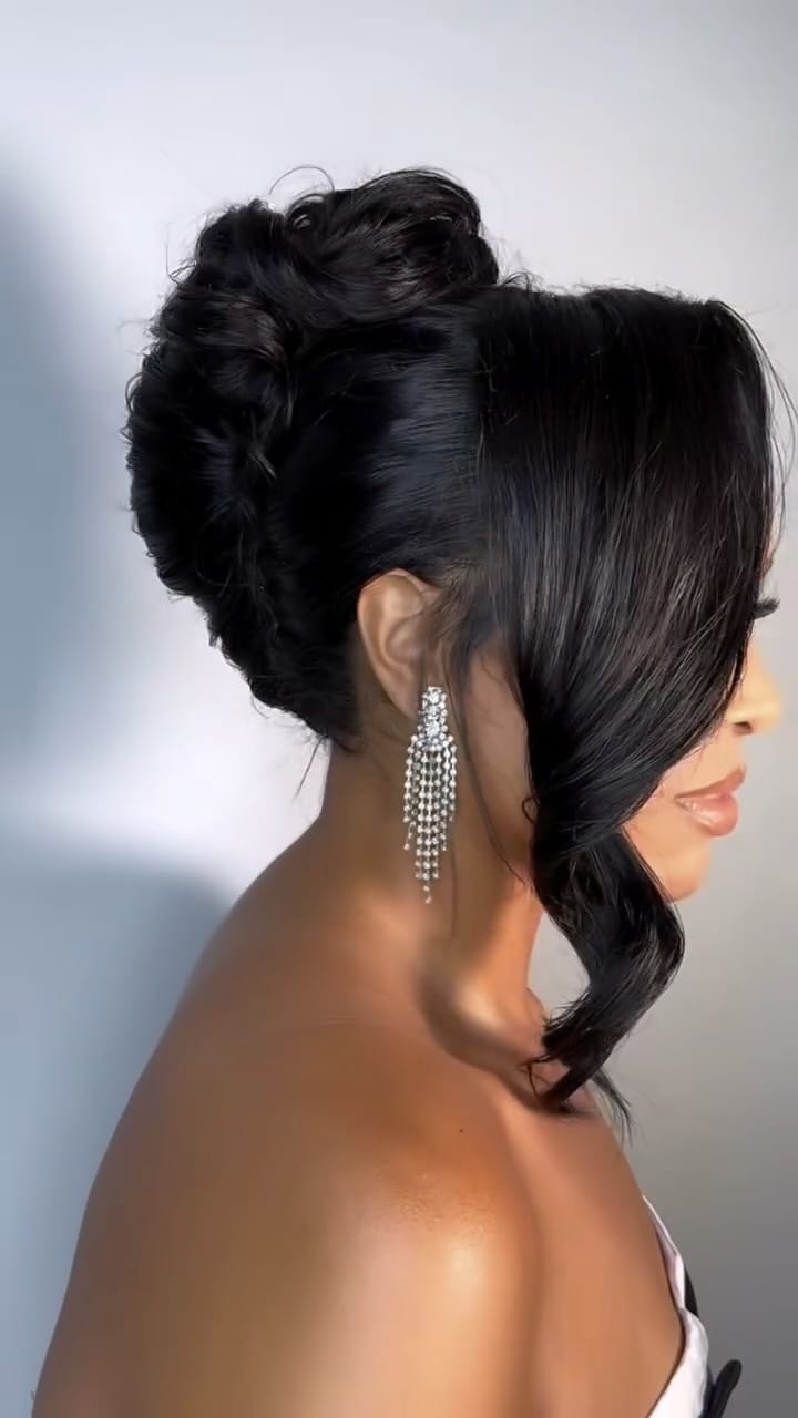 Post 5 by Miami hair stylist on Instagram (video)