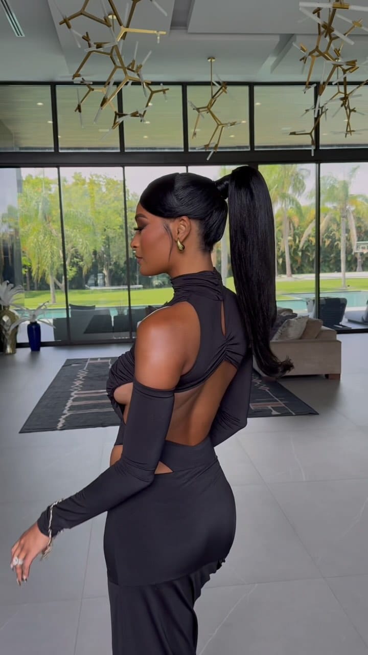 Post 6 by Miami hair stylist on Instagram (video)