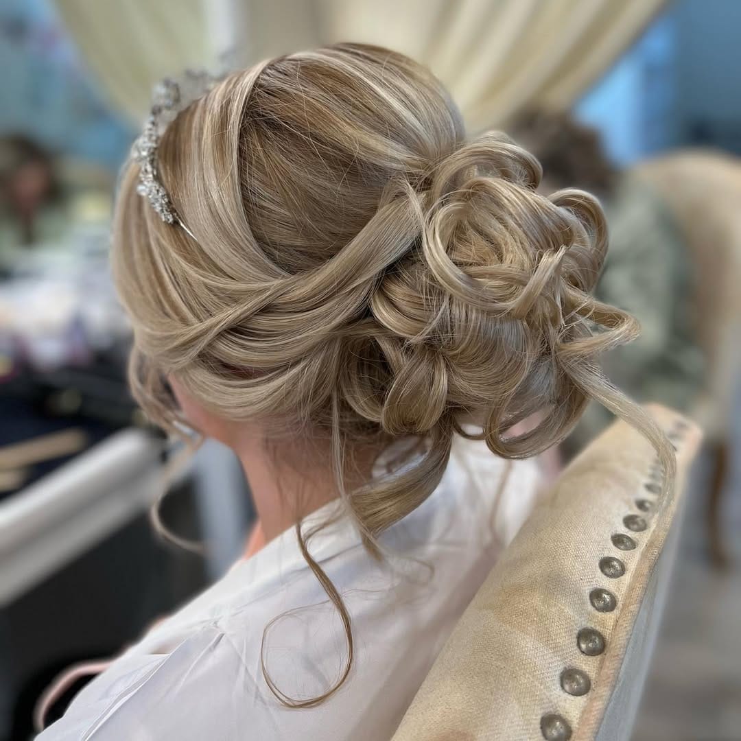 Post 9 by Claudina’s Studio on Instagram (image)
