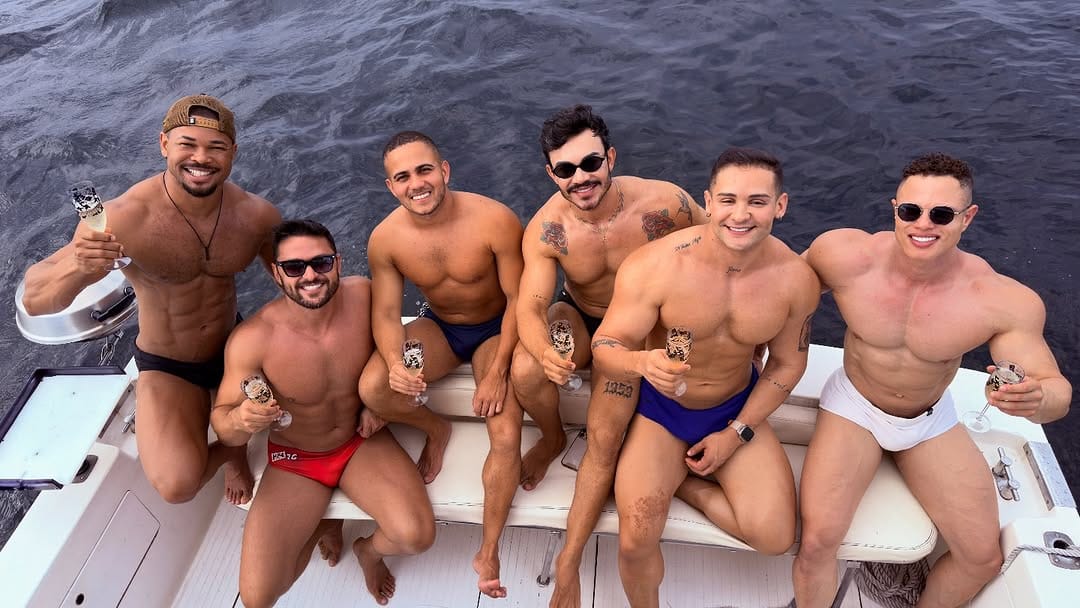 Post 4 by Philipe Coutinho on Instagram (carousel)