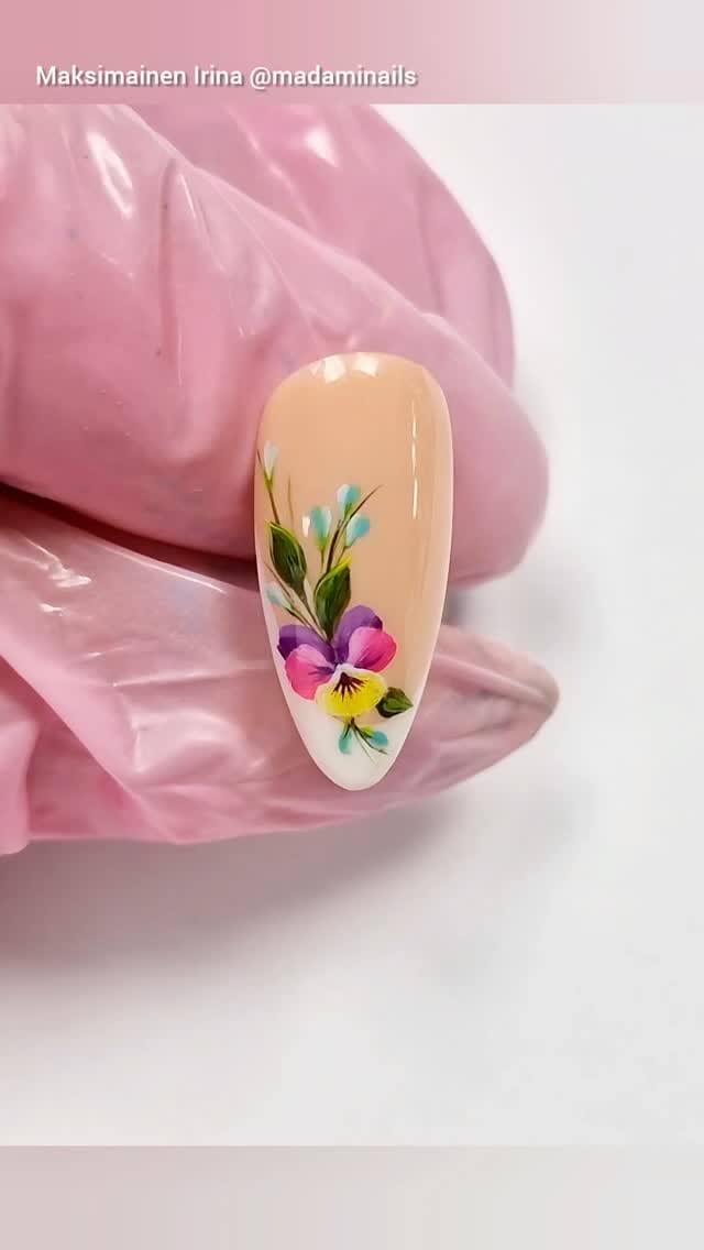 Post 4 by NAIL ART Instructor. Курсы, роспись ногтей on Instagram (video)