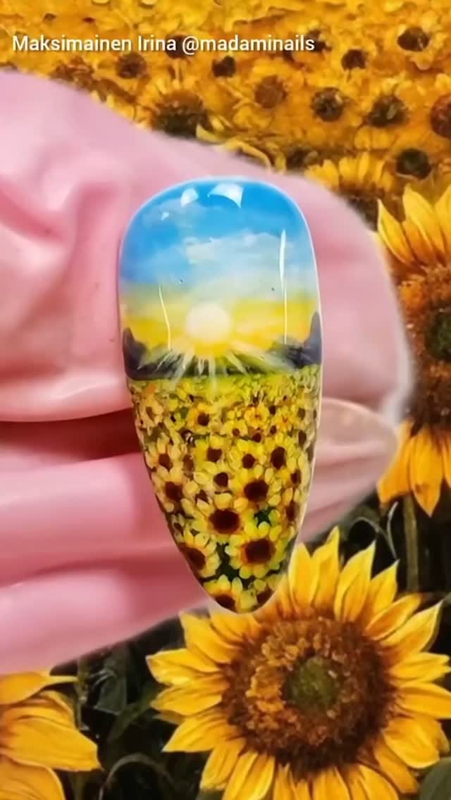 Post 3 by NAIL ART Instructor. Курсы, роспись ногтей on Instagram (video)