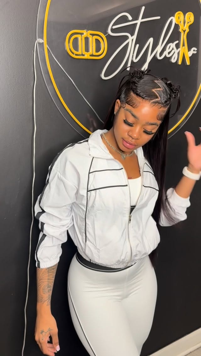 Post 8 by Desarae Collierbey on Instagram (video)