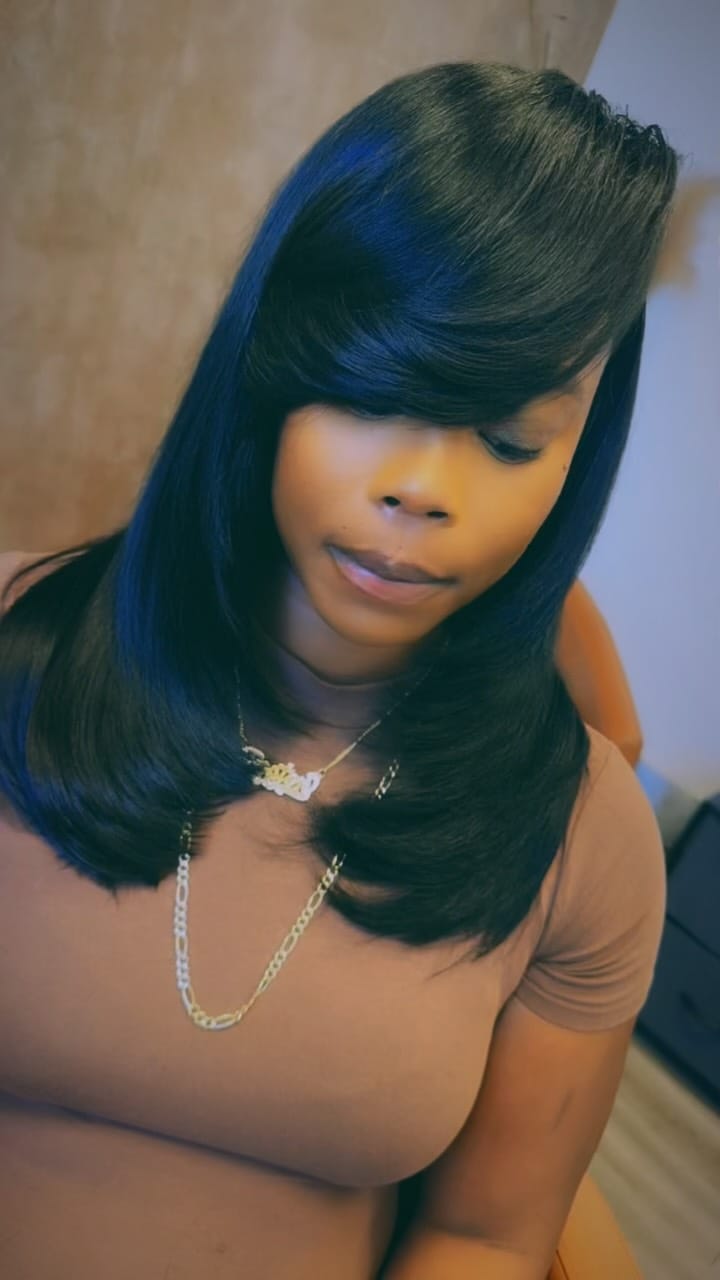 Post 8 by @hairbymeeka on Instagram (video)