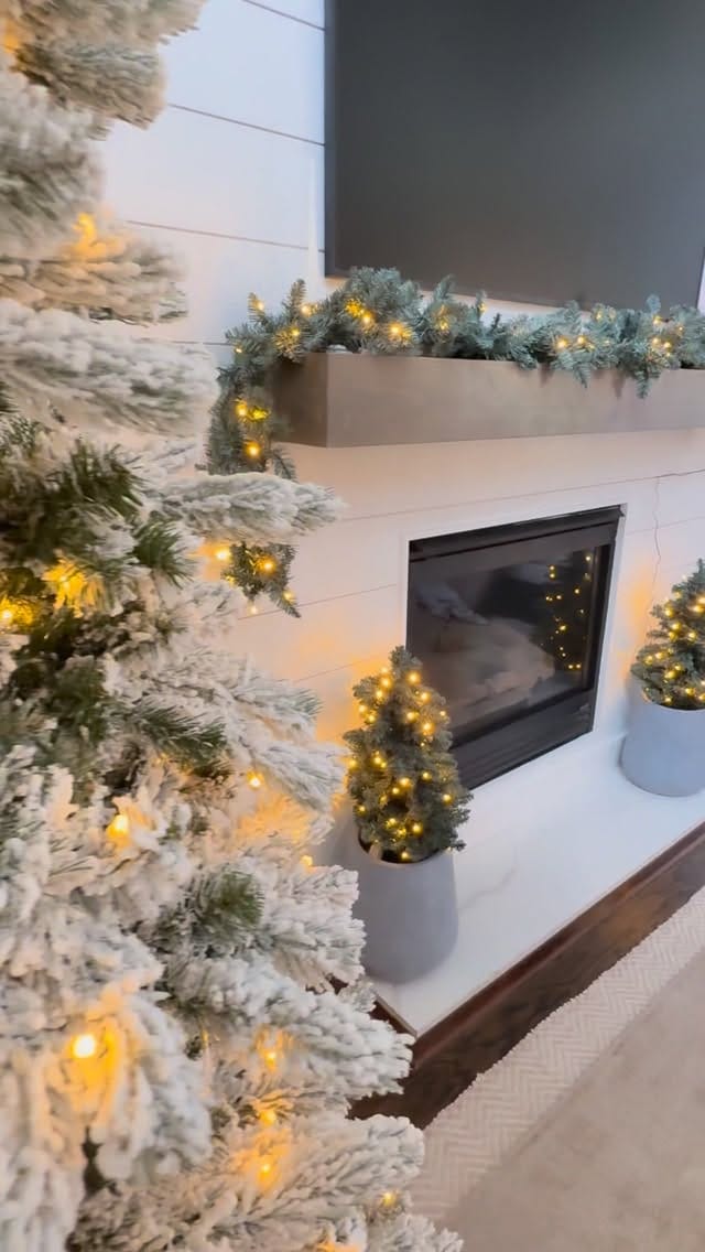 Post 3 by Lana Michele on Instagram (video)