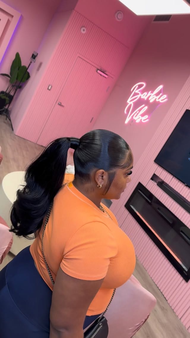 Post 1 by Pretty girls get #StampedBySabrae🎀 on Instagram (video)
