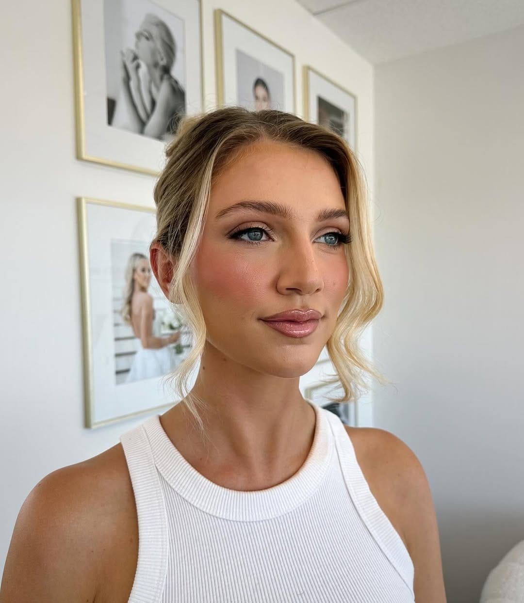 Post 8 by Etoilly Artistry | HAIR+MAKEUP on Instagram (carousel)