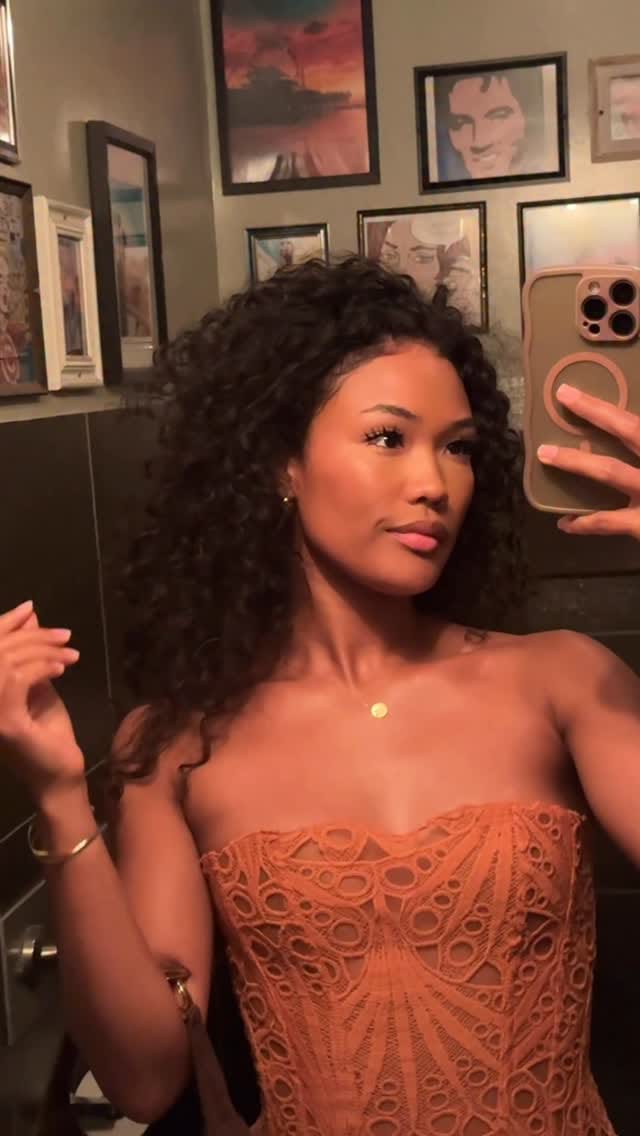 Post 7 by DESTINY on Instagram (video)