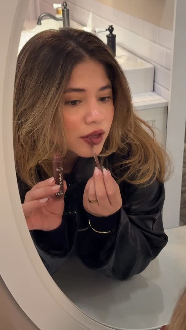Post 1 by Doménica Silva on Instagram (video)