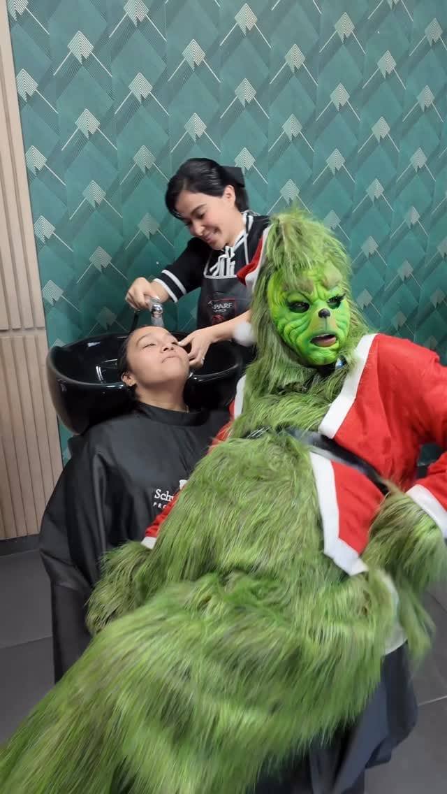 Post 3 by AMERICA SALON on Instagram (video)