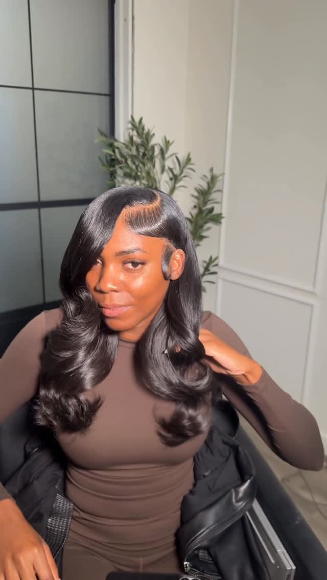 Post 1 by Miami & Broward Hairstylist on Instagram (video)