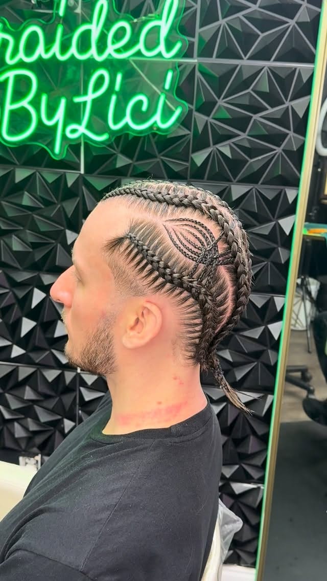 Post 5 by DALLAS BRAIDER (Lici) on Instagram (video)