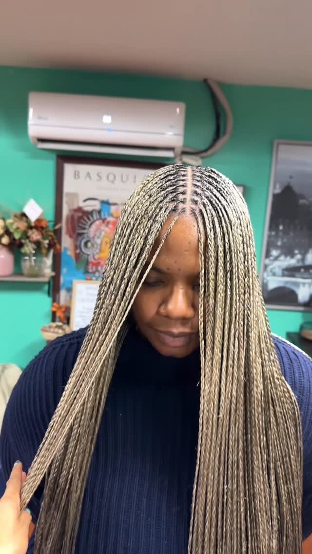 Post 1 by The Braid Basquiat on Instagram (video)