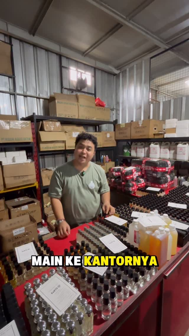 Post 5 by Gudang Parfum Import on Instagram (video)