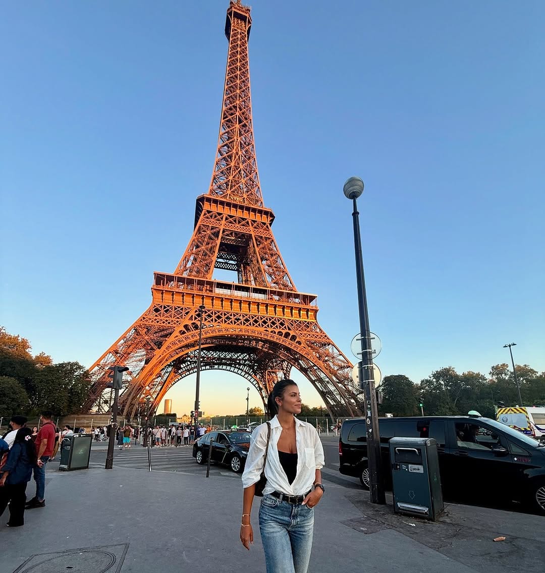 Post 7 by Camila Tavares on Instagram (carousel)
