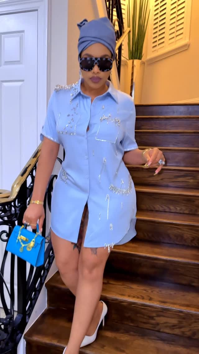Post 9 by Blondelight.Com on Instagram (video)