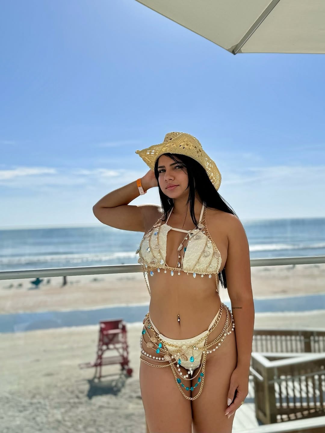 Post 9 by Danisley Diaz on Instagram (carousel)