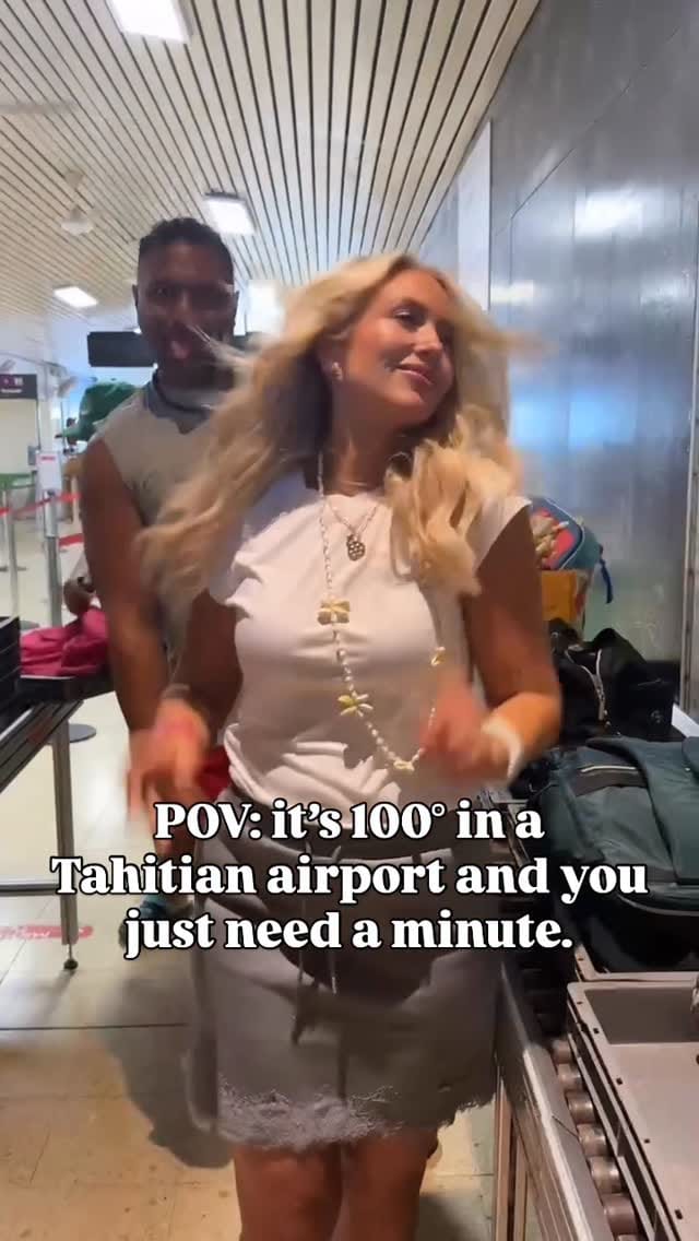 Post 4 by Lauren Tukuafu Beauty on Instagram (video)
